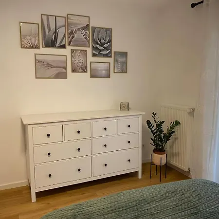 Zwischen Mosel Und Weinbergen Apartamento *